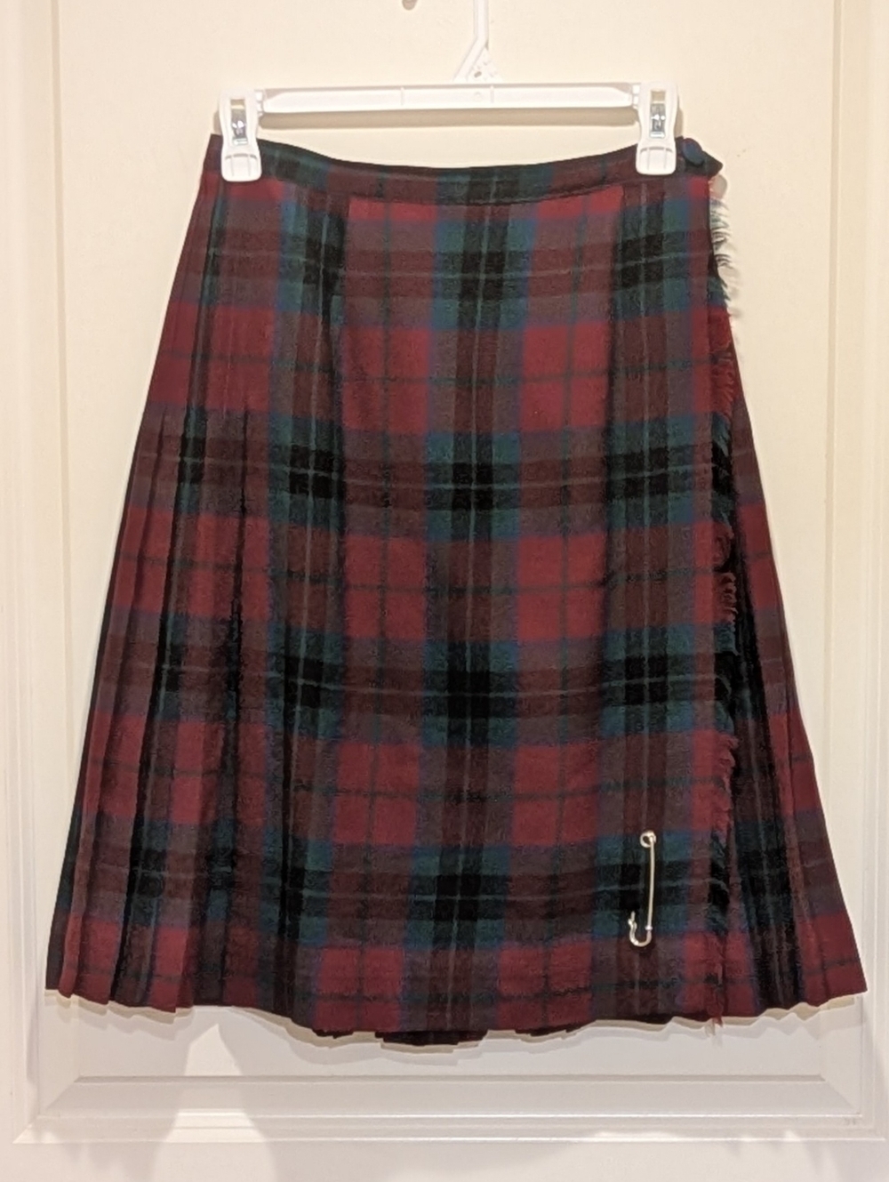 EUC Vintage Aljean 0 Oxblood and Green Tartan Plaid Skirt Kilt